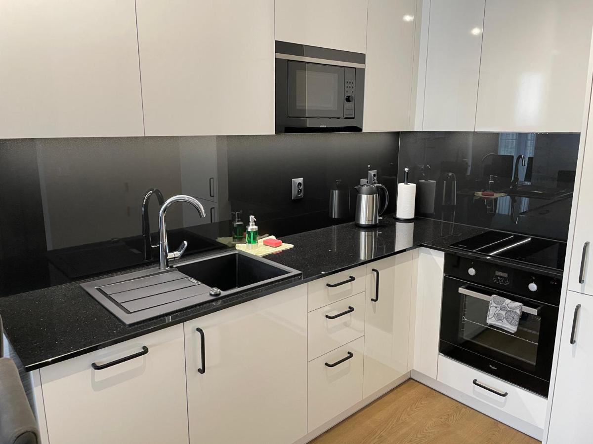Apartamenty Magia Z Bezplatnym Parkingiem I Klimatyzacja Rzeszów Esterno foto