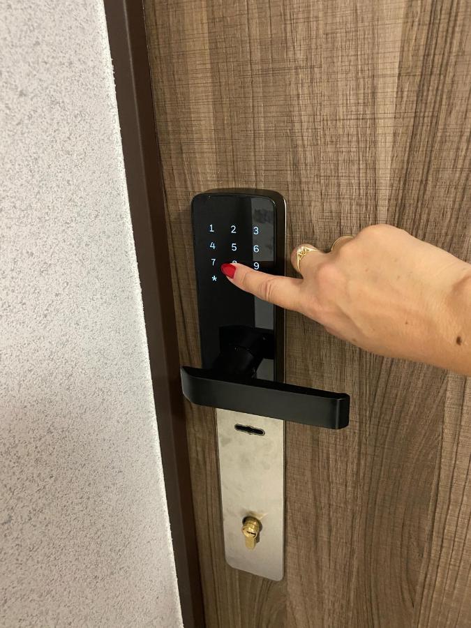 Apartamenty Magia Z Bezplatnym Parkingiem I Klimatyzacja Rzeszów Esterno foto
