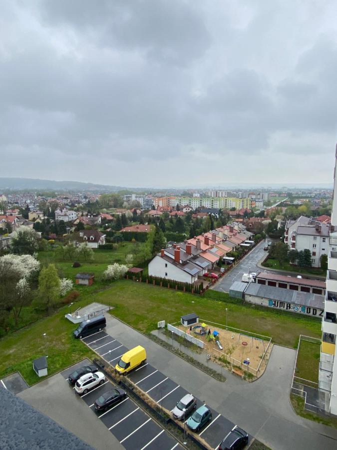 Apartamenty Magia Z Bezplatnym Parkingiem I Klimatyzacja Rzeszów Esterno foto